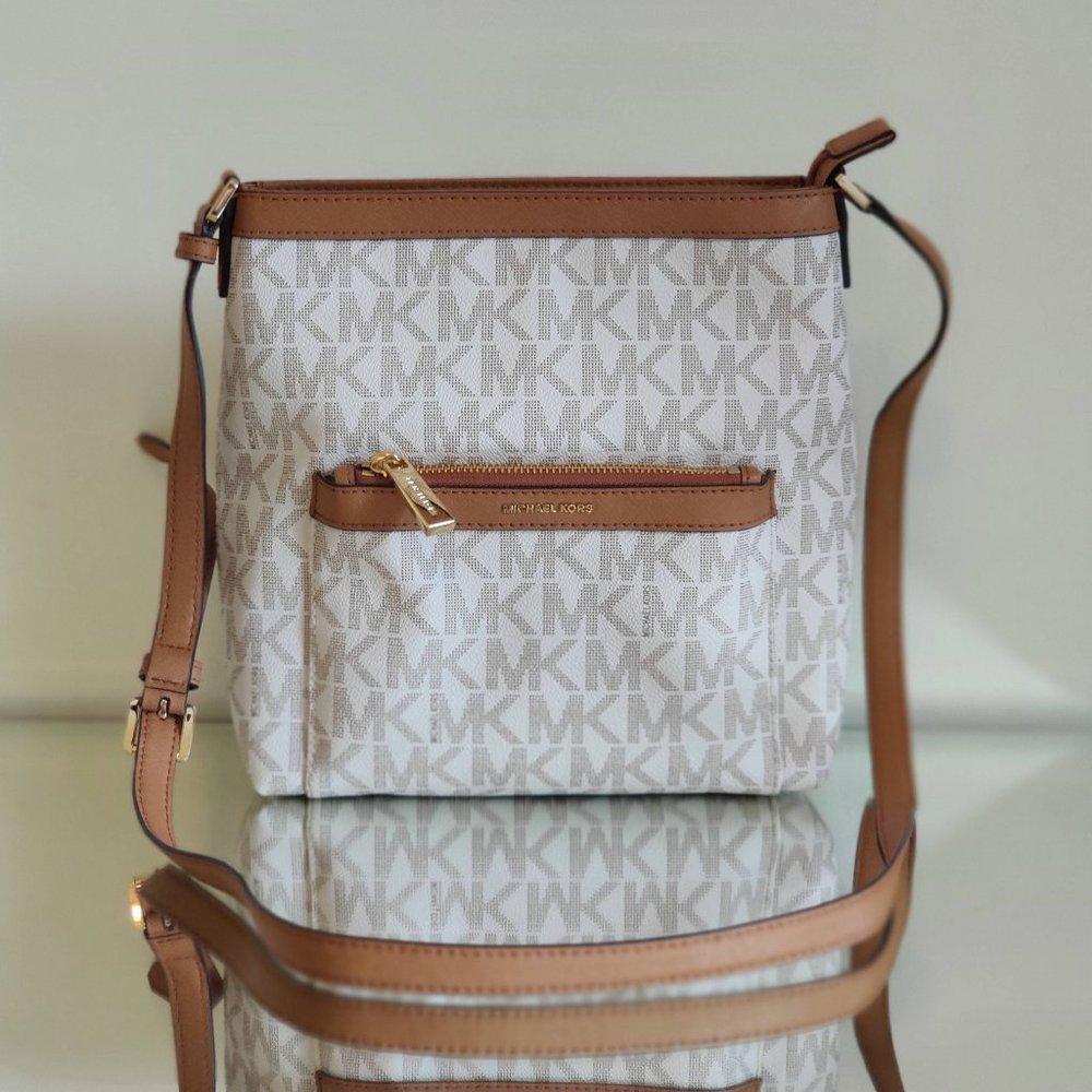Michael Kors White/Tan Morgan MD Messenger Bag
